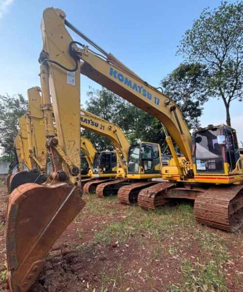 EXC 17 PC 200 COVEER
