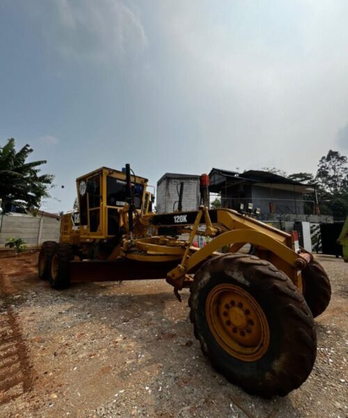 MOTOR GRADER CAT GD 120K COVEER MOTOR GRADER CAT GD 120K COVEER